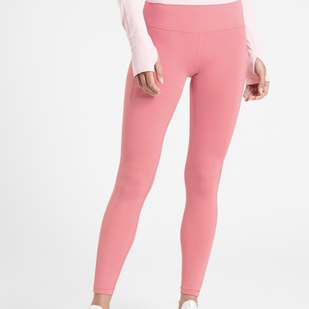 ATHLETA NWT Ultimate Stash POCKET Tight/ Legging in Antique Rose Pink